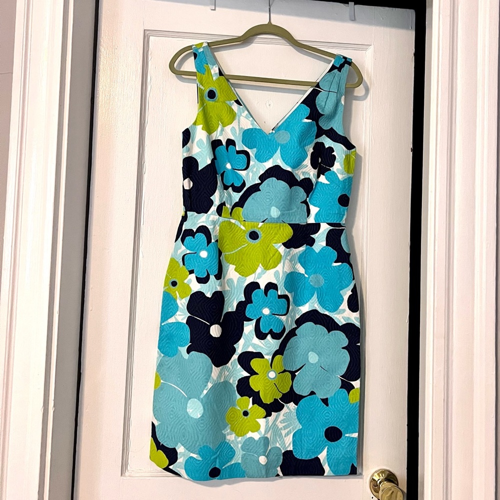 Lily Pulitzer v neck tropical dress size 8